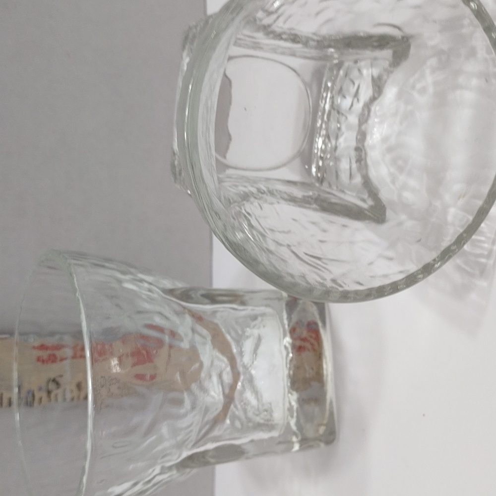 Two glasses - Picture 3 of 3
